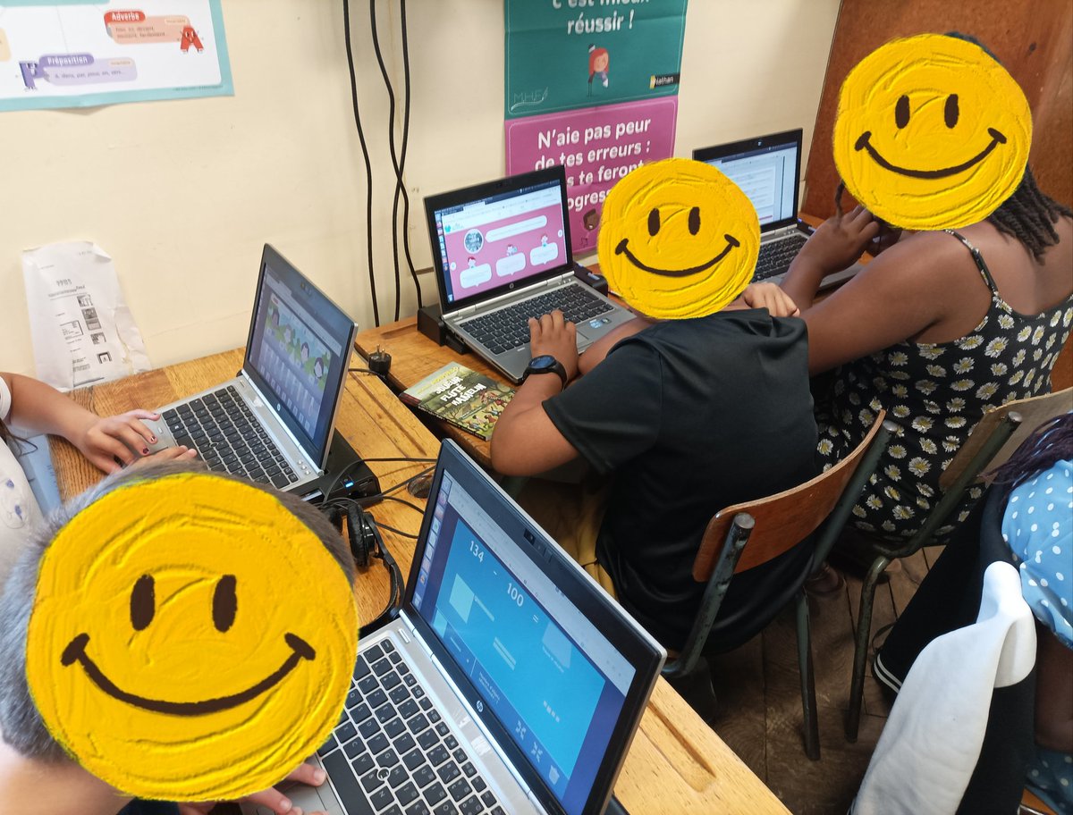 ProfNico77's tweet photo. Ateliers dans la classe : dictée avec @orthophore, @monecolefr avec du calcul sur #matheros, lecture et recherche sur #petitbureau, compréhension avec #rallyelecture. En autonomie et ça roule ! 👍🏼 https://t.co/knDmBijbpe