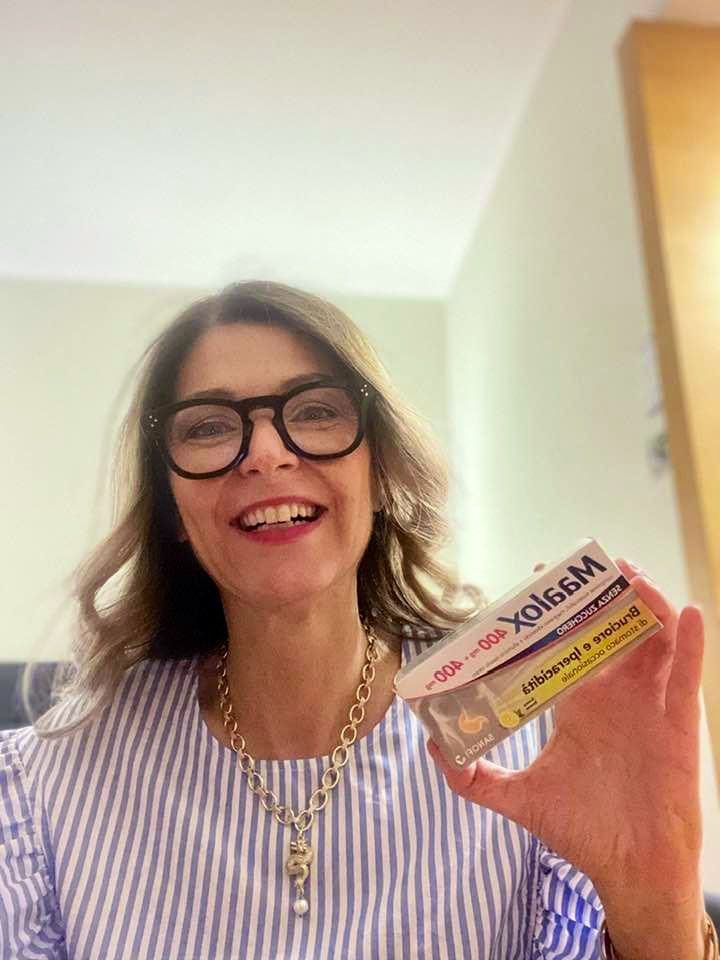 laura_ravazzoni's tweet photo. Fidatevi.
Dove non arriva l’ottimismo, arriva il #maalox.
(No sponsorship, solo gastrite. Love you)
#senzarete #diariodiunaragazzaover #masilavitavasorrisa #facciamoladifferenza https://t.co/if8tqghh2u