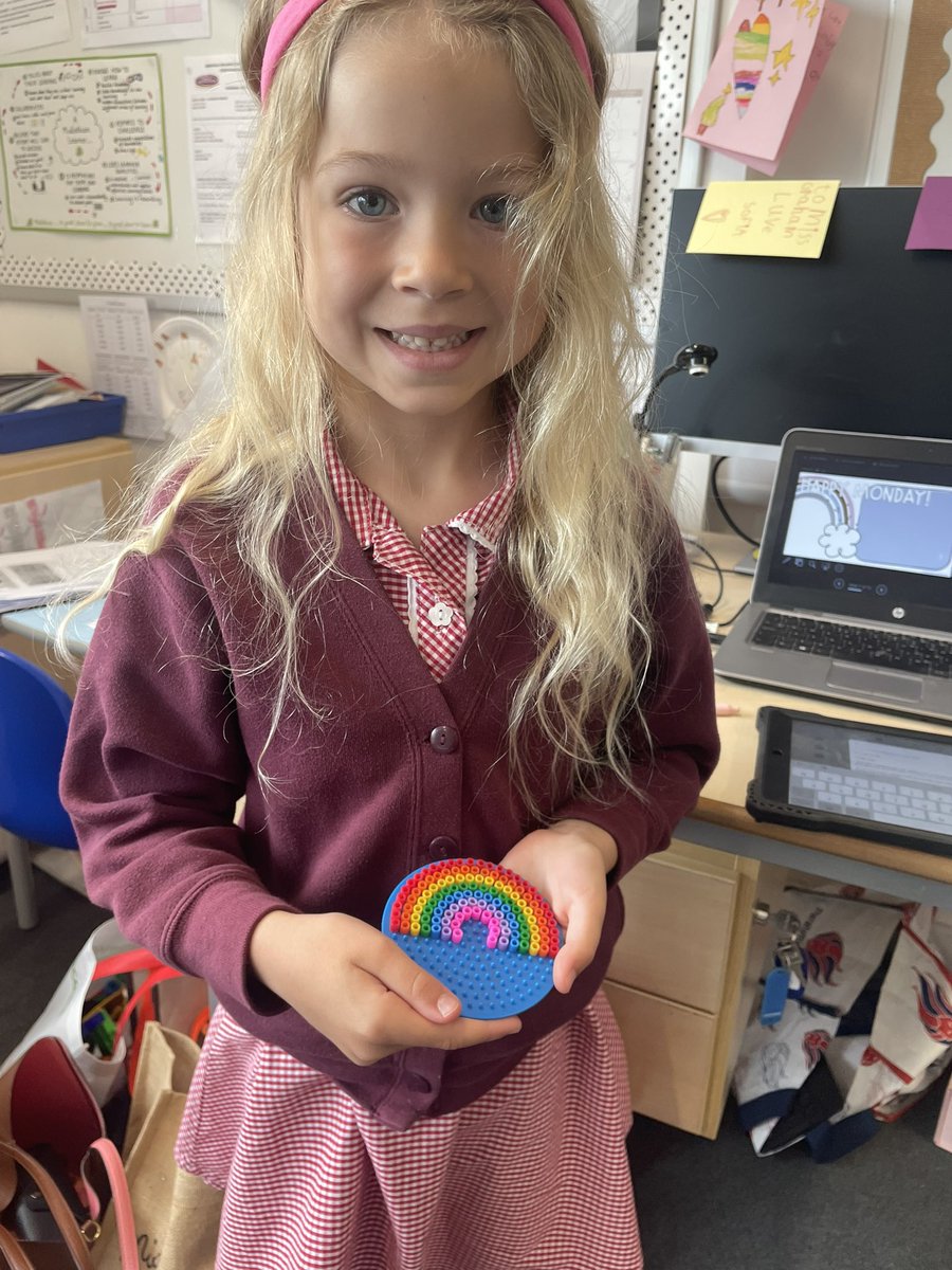 MissG_Mid's tweet photo. Some happy faces during independent learning time today 🥰 @RoslinPS https://t.co/PGQX9uIYuT