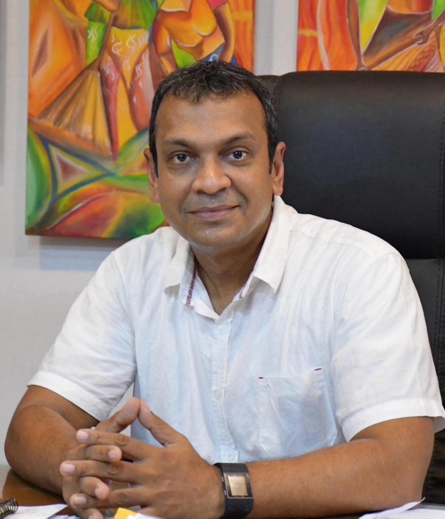 It is with profound sadness we annouce the sudden demise of our Executive Director, @ChamindhaR due to a sudden ailment in the United States of America during the early hours of this day 13 June 2022, Sri Lanka time. More info shorturl.at/ejluC