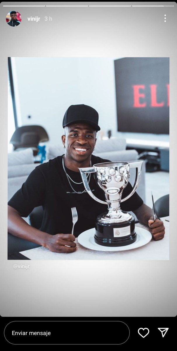 Recordemos esta publicación que subió Vini en IG, seguro no te diste cuenta de lo que escondía.
