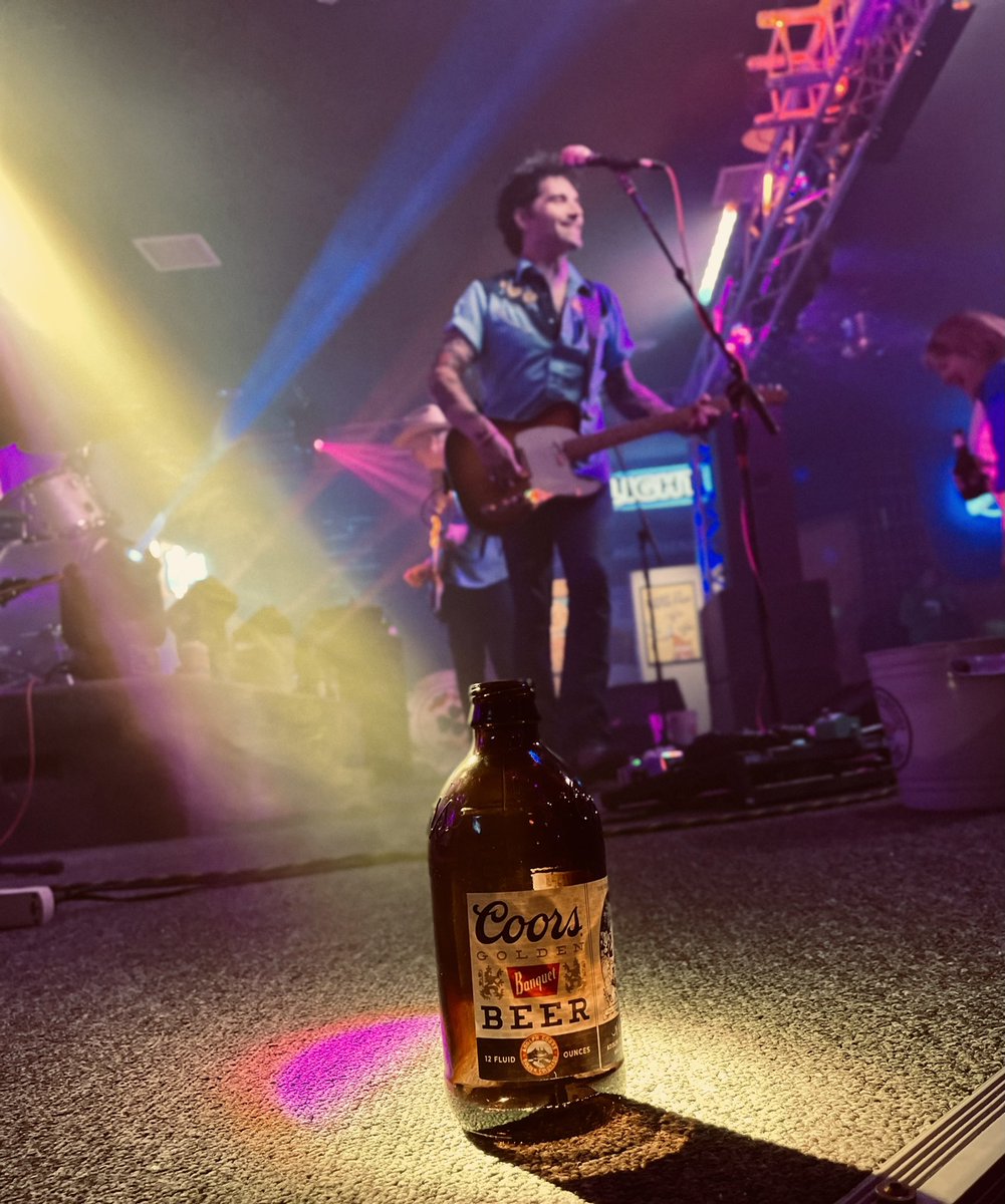 DavidGrahamSing's tweet photo. Grab a cold one with us this weekend in Memphis at @BluesCityCafe Friday &amp; Saturday 8pm #dunlopartist https://t.co/5EiWV2x3mW