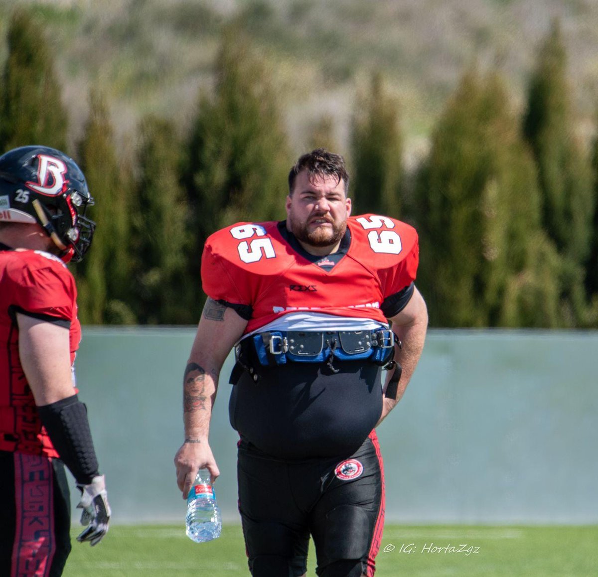 Desde Barbarians damos la bienvenida a Benito, nuestro futuro línea de ataque.
Les deseamos una feliz paternidad a nuestro querido Félix y a su entrañable Verónica.
Junto a vuestra hermosa Sofía formáis un gran equipo.
<a href="/leiva_flix/">Félix Leiva</a>. 👨🏻‍🍼🍼🏈