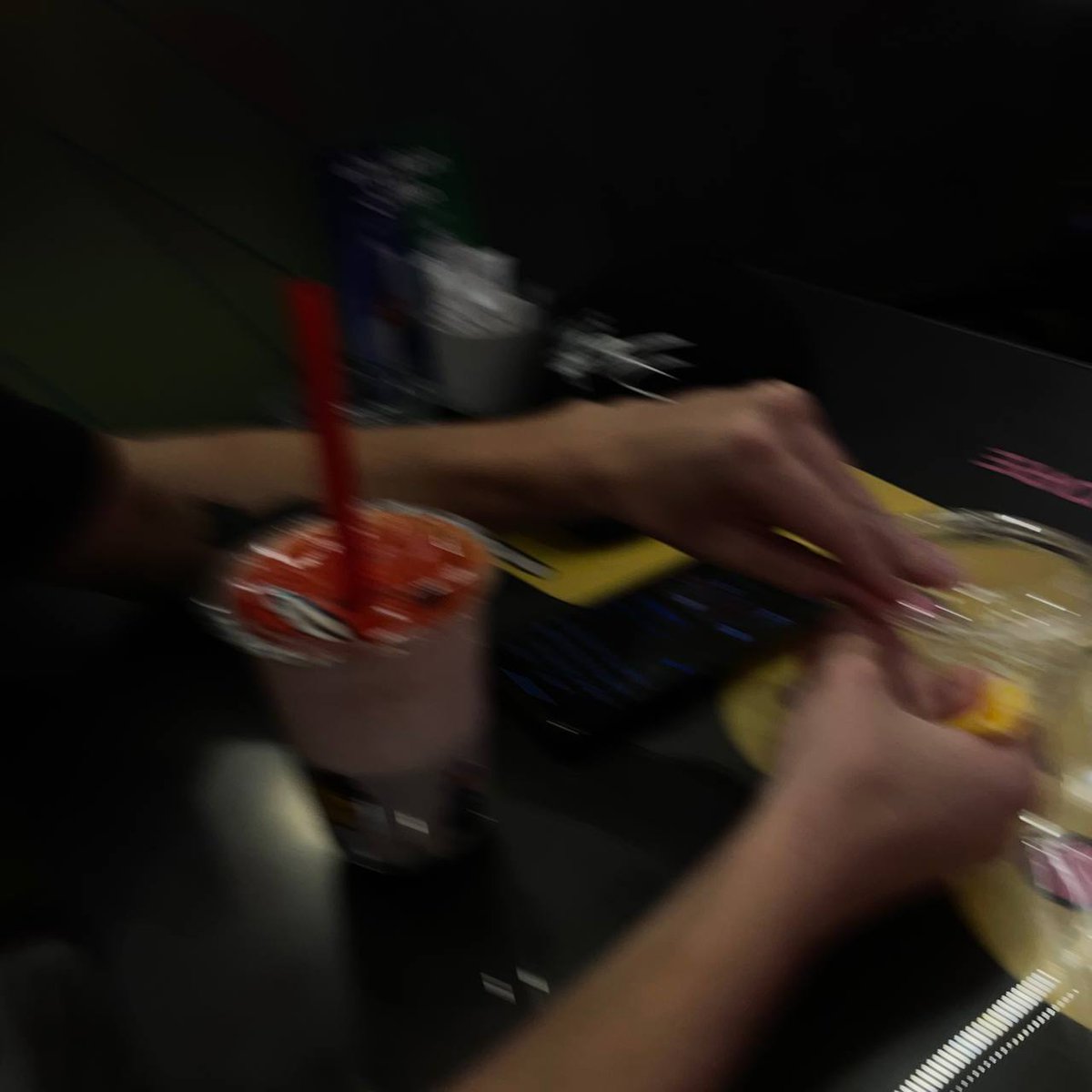 сегодня был трудный день. 
я боролся с невыносимой головной болью. благо, @hephgreek, спас меня.