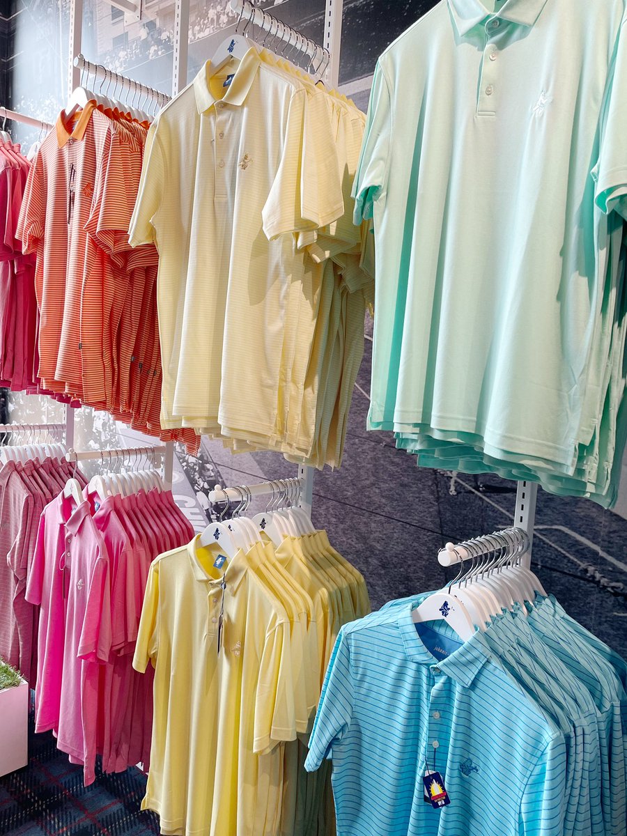 Check out the Cubs Golf Shop presented by <a href="/swaggolfco/">Swag Golf</a> ⛳️Opens today at 4pm! ivyshop.com/collections/20…