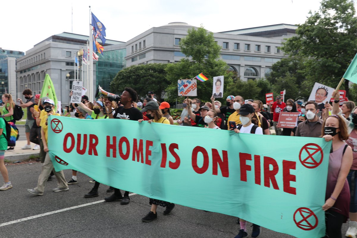 CJAOurPower's tweet photo. 📢 A coalition of groups blockaded the streets around the Supreme Court earlier today in Washington, DC, rising up for the transformative change that our communities need. #ShutDownSCOTUS
Resist the rollback of our rights! 🌻🌍 https://t.co/FGIuKIybn2