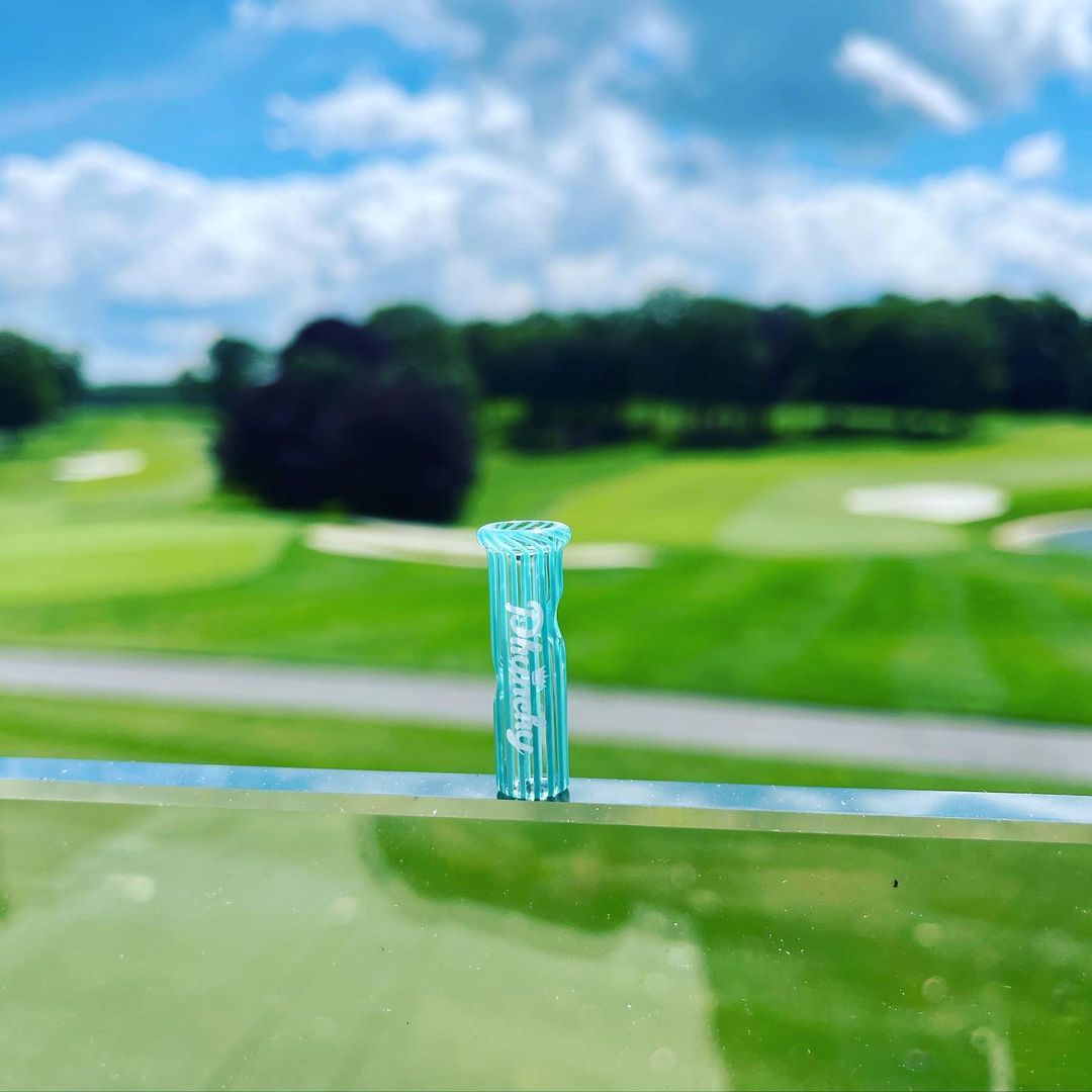 PhunckyFeeltips's tweet photo. Happy Monday #PhunckyPham 😍💚 https://t.co/mp3KJ8pxrD