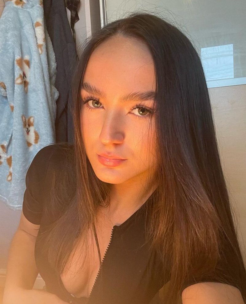 Chloe51402's tweet photo. Send me cumtributes daddies #ass #cumtribute #cocktribute #wanktribute #cumwanted #cumslut #jailbait #sex #teenagegirl #slut #whore #hot #cumslut https://t.co/7NAwGpxDVN