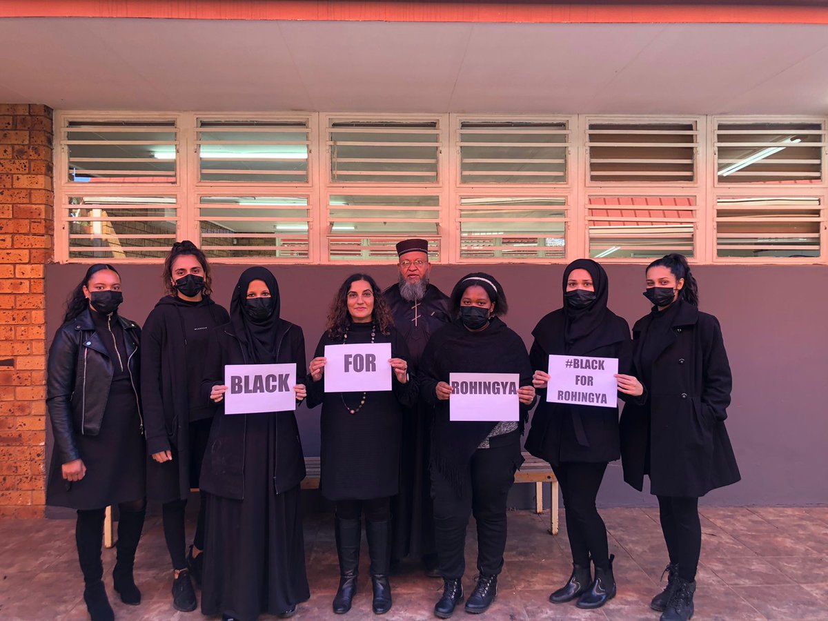 ProtectRohingya's tweet photo. South African Teachers join the movement #Black4Rohingya https://t.co/ZeGyphO291