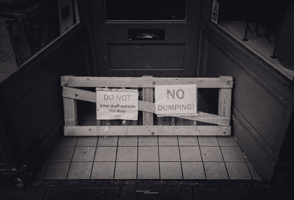 caughtlight's tweet photo. No dumping
#Signs #SignsProject #Monochrome #BelieveInFilm #Ilford #IlfordFilm #Photography #FilmPhotography https://t.co/TD9znz3FMK