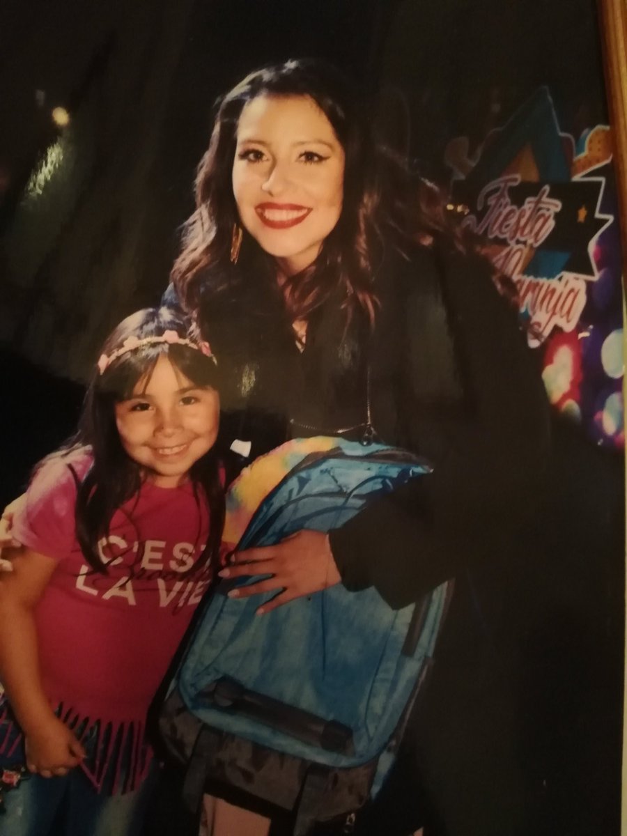 Giselferrada27's tweet photo. Mi admiración hacia ti 🥰 @mjqoficial mi hija ese día fue la única niña que logro una foto contigo.. Recuerdos que quedan en el corazón siempre ❤️ https://t.co/ZlpVgdCJbT