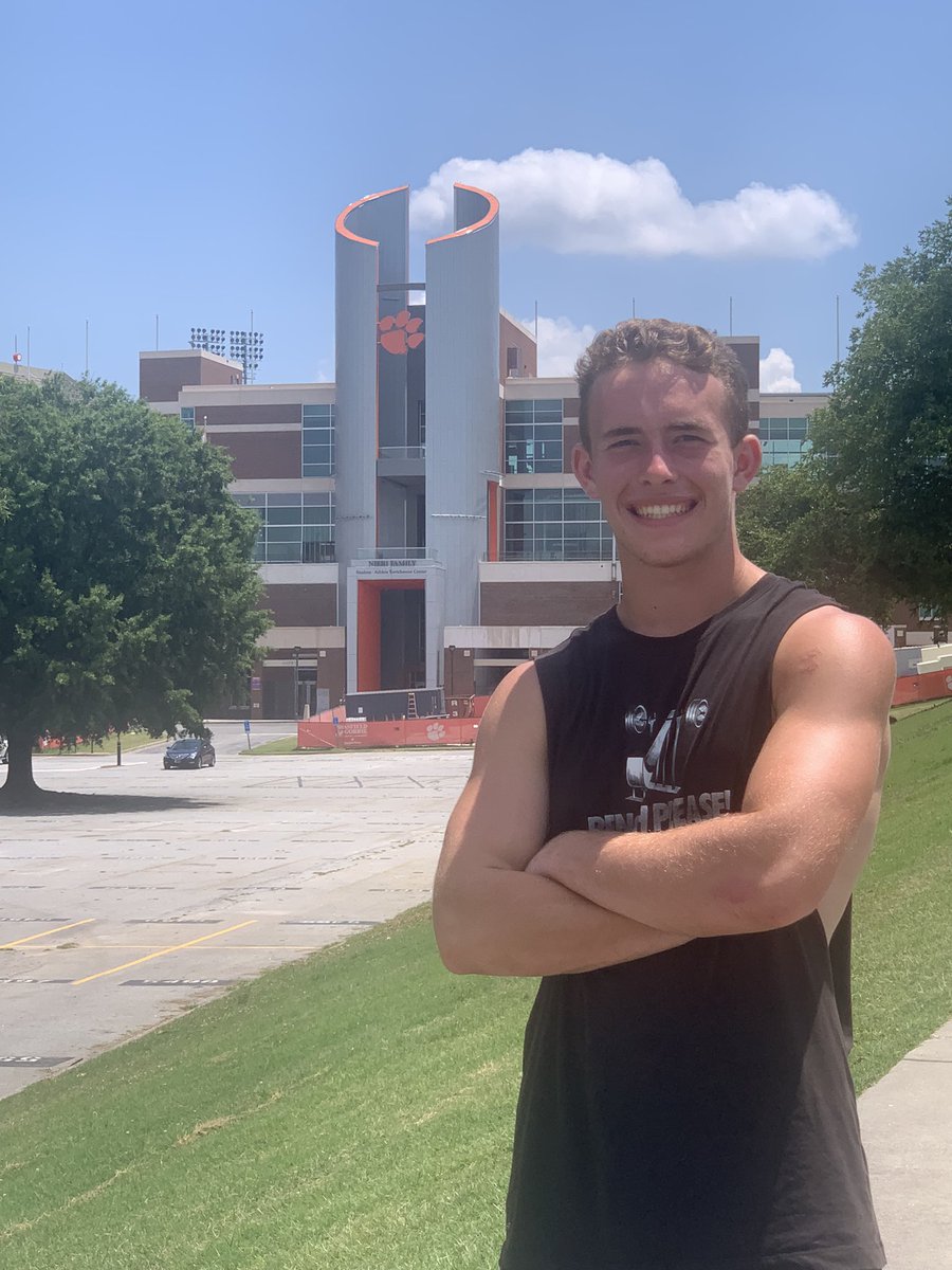 B_Pritchett22's tweet photo. Enjoyed the work and competition @ClemsonFB camp this last weekend. BEST is my standard. No other options. @RidgelandHSFtbl #buildingCHAMPIONS #PREDATORorprey https://t.co/wy7qT1u7F9