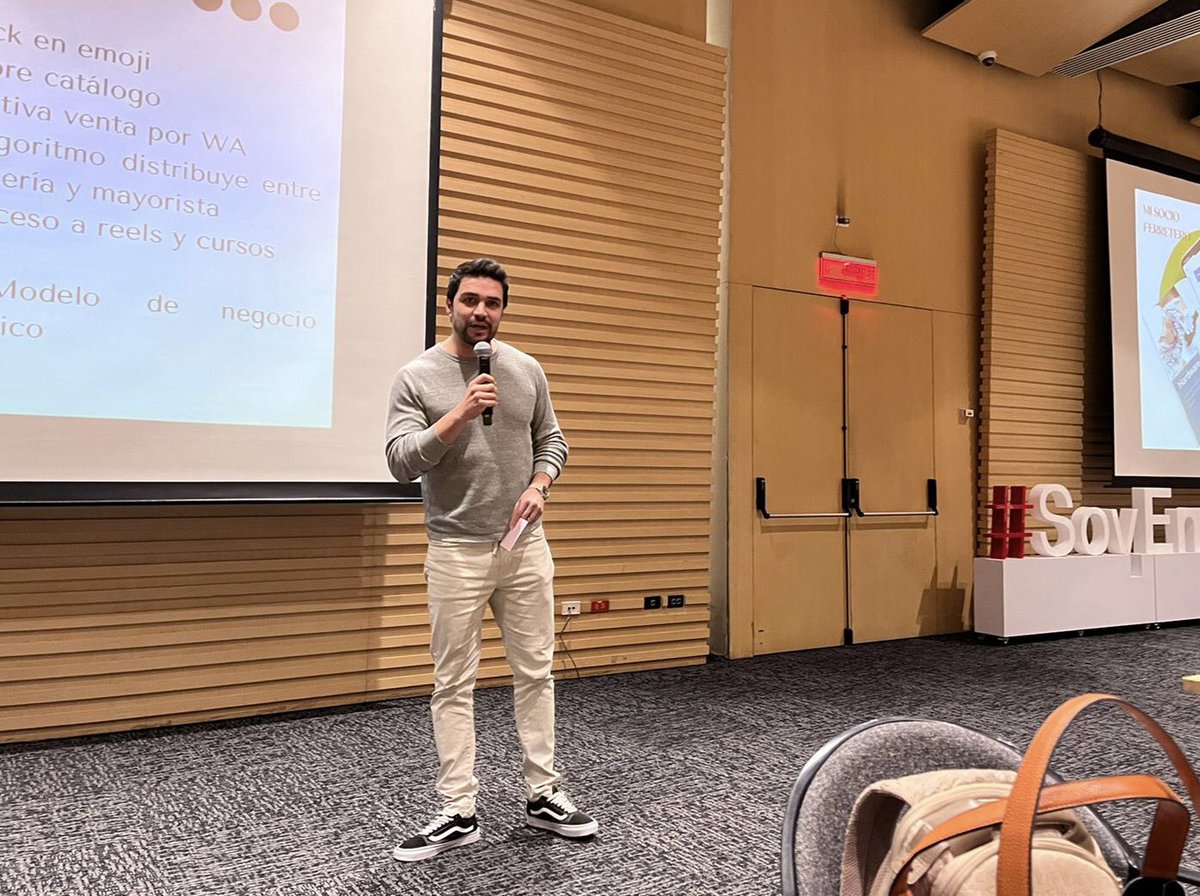 camaracali's tweet photo. Con @ccbarrancabja, ganamos el concurso de #Innovación a través de una metodología de la Cámara de Comercio de Dubai y @Confecamaras. "Mi Socio Ferretero" fue la solución que ideamos💡 y se destacó como la más innovadora entre las 40 iniciativas de diferentes cámaras de comercio. https://t.co/wPMaNMlkPl