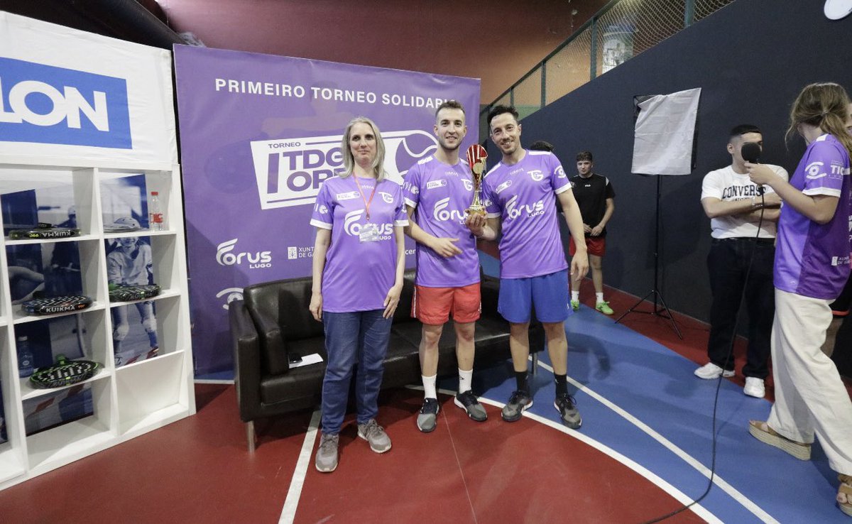BenjaLongarela's tweet photo. Un honor haber sido los primeros ganadores del I torneo benéfico Alucem, increíble organización de @terradegoles y @XPenoucos. Gracias a mi “hermano” @danirenda10 por jugar conmigo, genética de campeón. Gracias a @OrestesO por la invitación, te dedicamos la victoria 😉💪. https://t.co/GQdBSlfJ7w