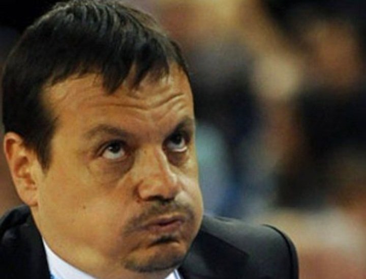 Yutamadın demi.. 
Sana dar gelen
bize bol gelir Gergin Ataman
#FenerbahceBeko 
#şampiyonfenerbahçe
#AnadoluEfes 
💛💙👊👊👊