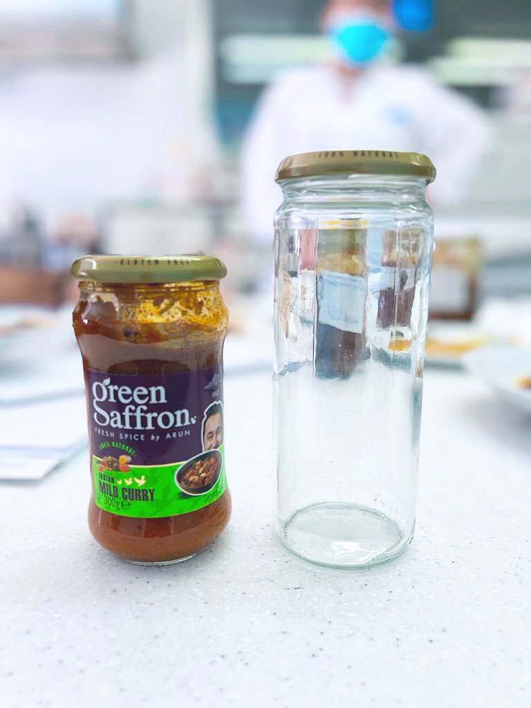 ArunKapilspice's tweet photo. Competition better be ready…! So many good, new and delicious products on their way for @greensaffron We’re growing up and looking forward to launching some lovely things for everyone to enjoy 🚀 #freshspice #beautifulfreshflavour #happyindian https://t.co/0IrL1SMppT