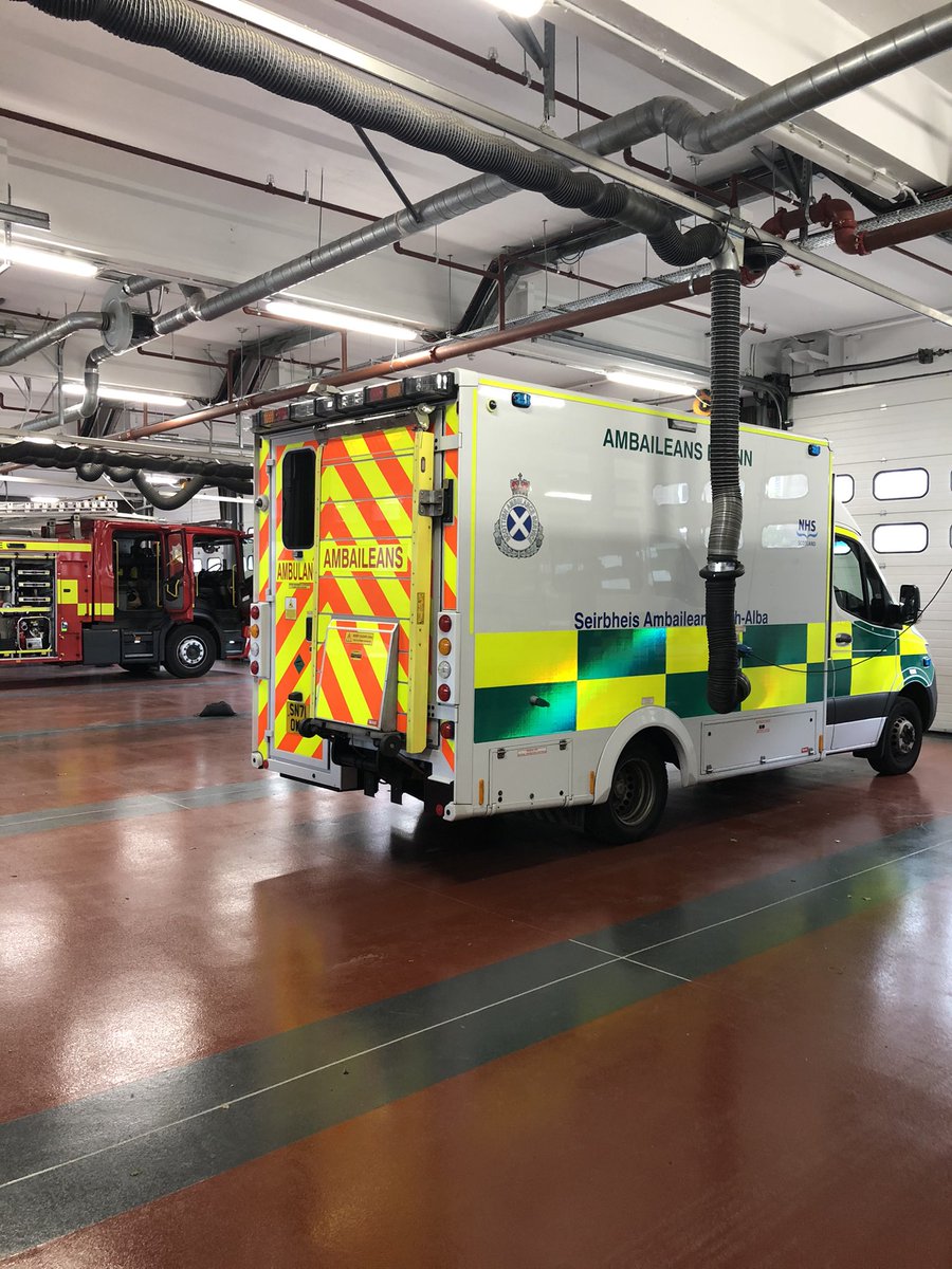 StuartGunn_'s tweet photo. Really pleased to have the first of 2 @Scotambservice Ambulance's in McDonald Road ready for the 'Go Live' soon. 🚒 🚑 🚒 https://t.co/PLbAqd0ppd