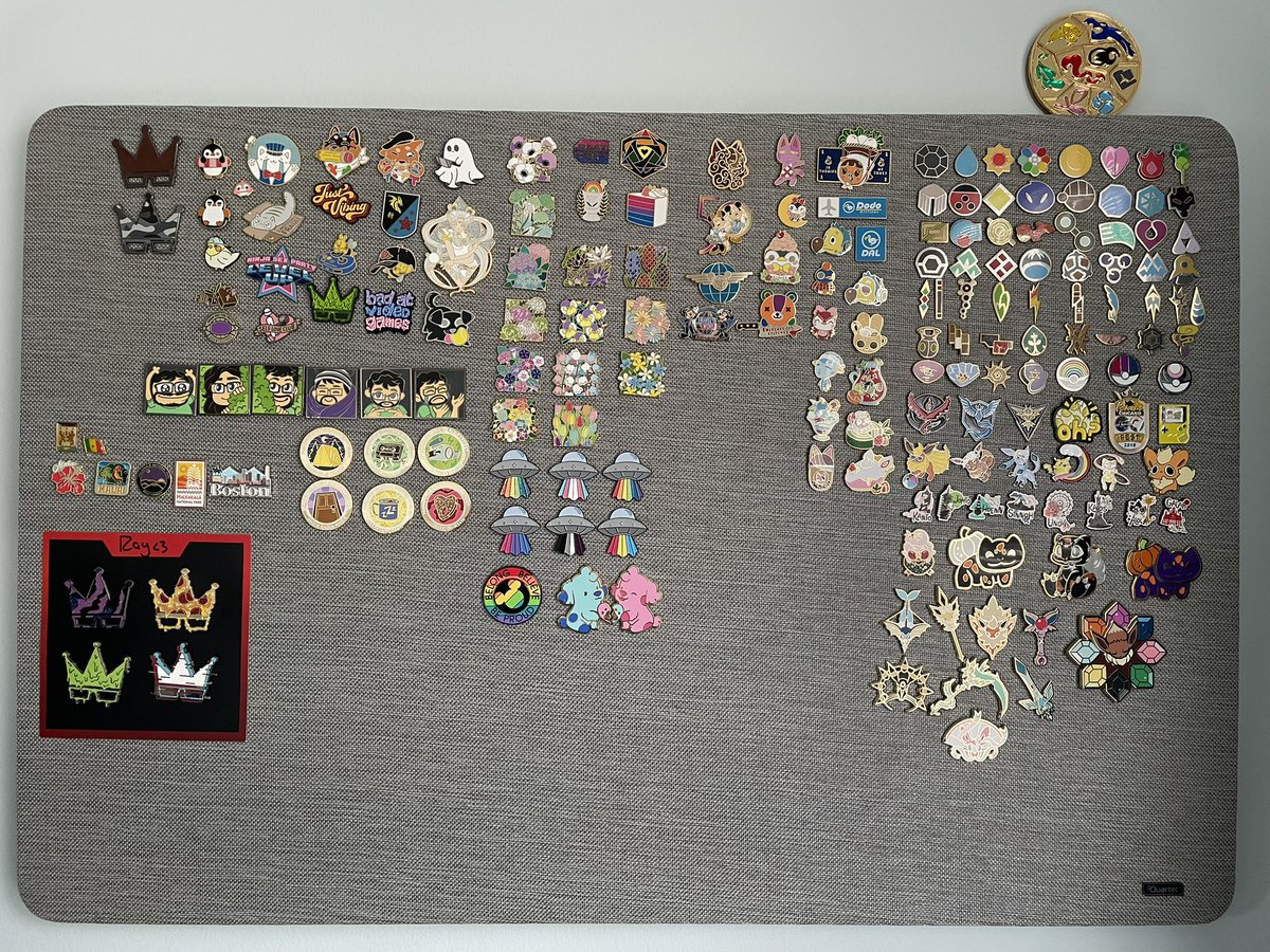 Pellipond_acnh's tweet photo. Dang those ufo pins from @FrameRateMerch got here fast! My pin collection at the moment - how many Framerate or @StudioBilvy pins can you spot? 😍 https://t.co/wnZFZbK4yw
