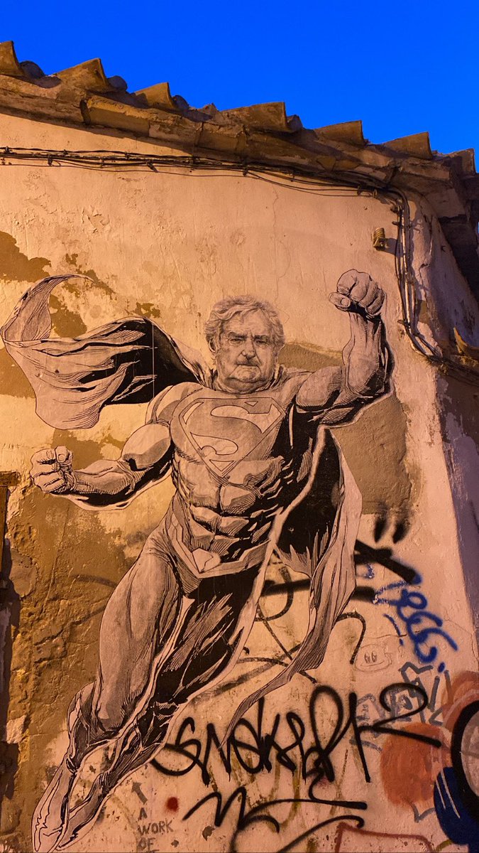 0schmann's tweet image. vas paseando tranqui por las calles de Mallorca y de repente