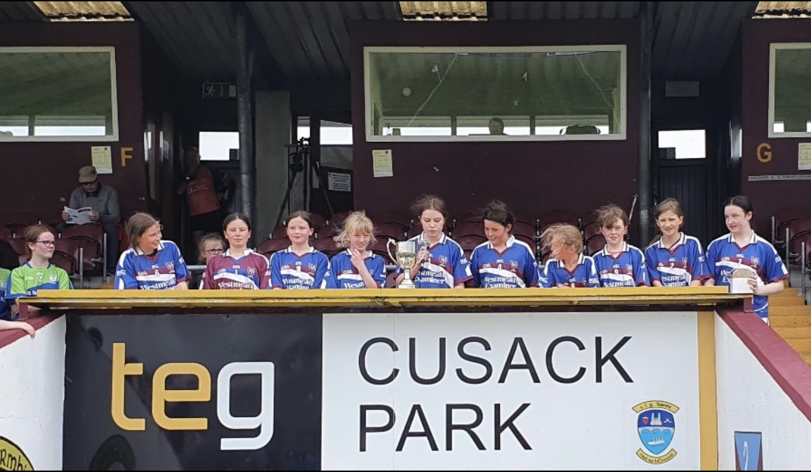 aine_ad1's tweet image. A fantastic win for our girls in St. Patrick’s National School Ballinagore in the Division 2 @Westmeath_CnamB Camogie Final at Cusack Park this afternoon. Super result! Congratulations 🏆