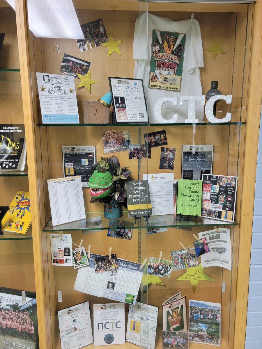 cmms_theatre's tweet photo. Sure was fun to squeeze @CMMSCougars theatre leaders' hard work and achievement behind this glass! SO PROUD!! #CTCReady @jr_troupe89195 https://t.co/wdqJMdtYOZ