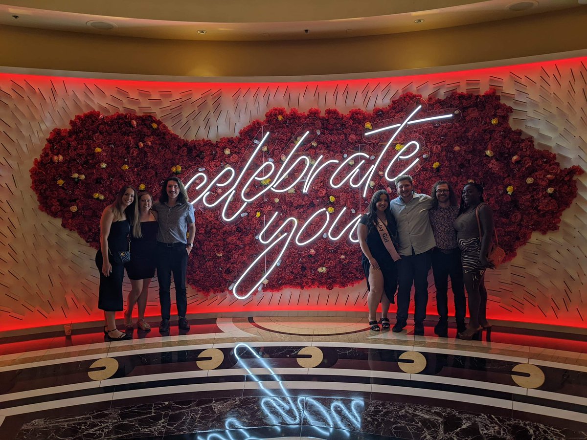 MaxPreuss's tweet photo. This year for @BiancaPreuss’s birthday we decided to go to #Vegas for a trip I won’t soon forget. This group is genuinely amazing and I’m so grateful to share these memories with you all
#Viva #VivaLasVegas #LasVegas #SotallyTober #Wynn #Matteos https://t.co/UCK9KmZVva