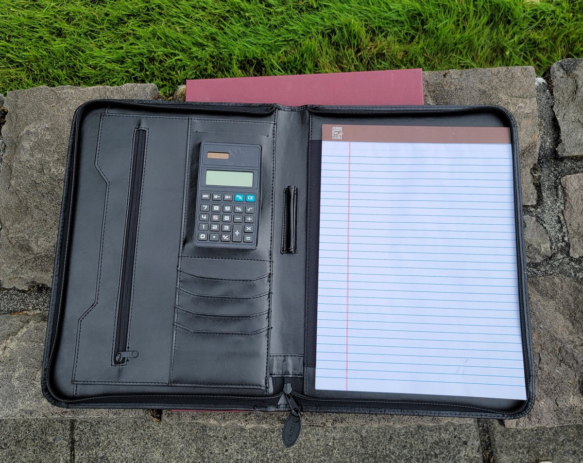 Giveaway! If you are attending WSU Vancouver this fall you can enter. We will randomly select one winner each month June – August.
How to enter⬇ ⬇ ⬇
Use #NewVanCoug22 to share a picture/video or send us a DM explaining why you are excited to attend WSU Vancouver this fall!