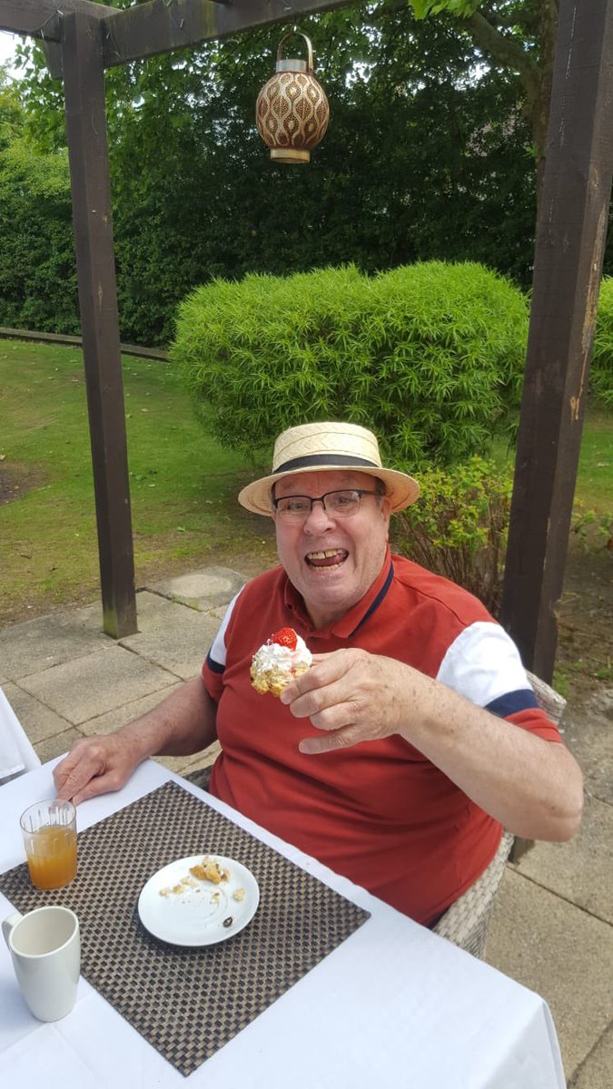 GodivaLodge's tweet photo. Thank you colleague Ceri at #GodivaLodge for sending me these photos of residents enjoying the weather and lunch together 
~Emma @AnchorLaterLife https://t.co/RuiJZfn0pq