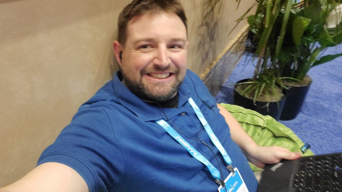 Work nevers ends, staying connected to the team. Crushing work from the super comfy beanbags!  #CiscoLive #CISCOLive2022