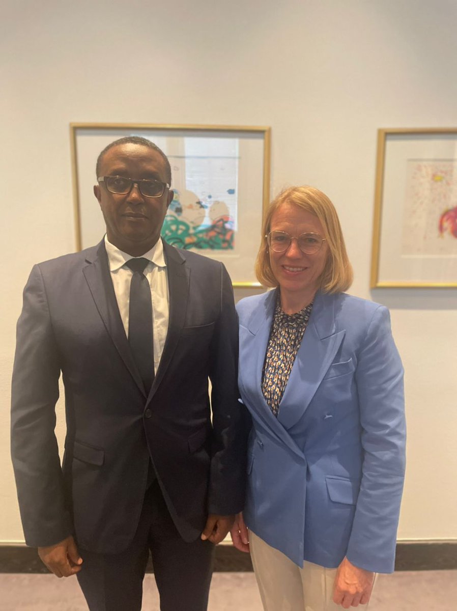 Ahead of the Nordic-African Foreign Ministers' Meeting in Helsinki, Minister @Vbiruta  met with his counterparts from Norway, @AHuitfeldt and Algeria's @Lamamra_dz. https://t.co/uZzGjxFIzV