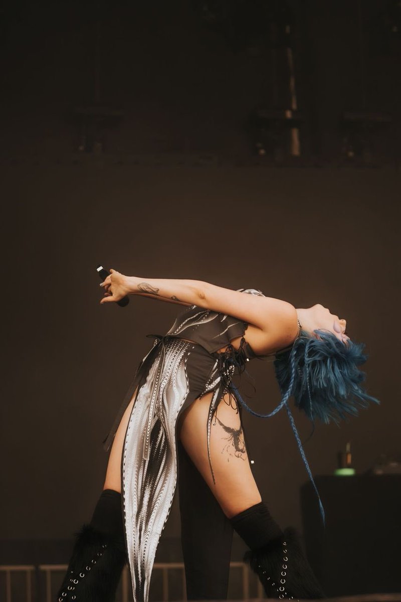 ashnikko's tweet photo. GOV BALL! I HAD THE BEST MOST UNHINGED TIME https://t.co/5Wl38C8EXB