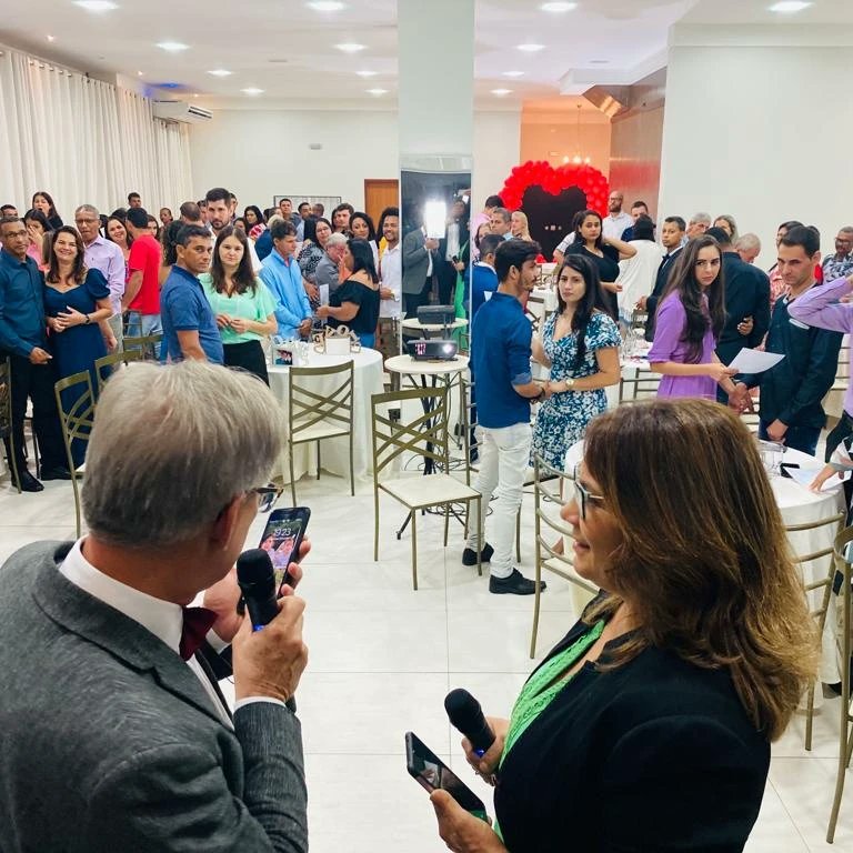 WilliamBorgesA's tweet photo. Nosso encontro de casais do Distrito de Cachoeira da Onça foi benção!

Tivermos a presença da Isabel Passos 
Psicoterapeuta Sistêmica de Família e Casal. 

No meu curso de noivo, eu aprendi com um grande pastor amigo @pedroevilacio que:
“Um casal que ora junto, permanece junto” https://t.co/ueYaLXjgfV
