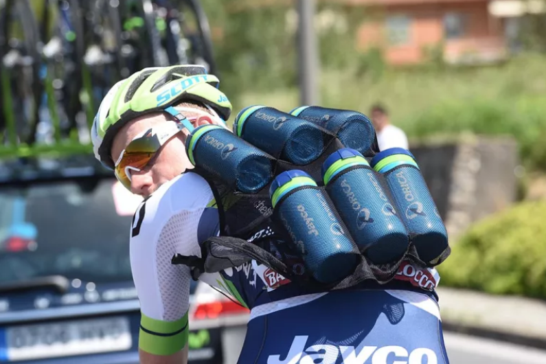 NaplesCyclery's tweet photo. Last weekend was a scorcher! Don't forget to drink enough liquid to stay hydrated on longer rides!
https://t.co/XZCUGglwAn
#naplescyclery #hydration #cyclingnutrition #bottleperhour https://t.co/IfnS1ALv8H