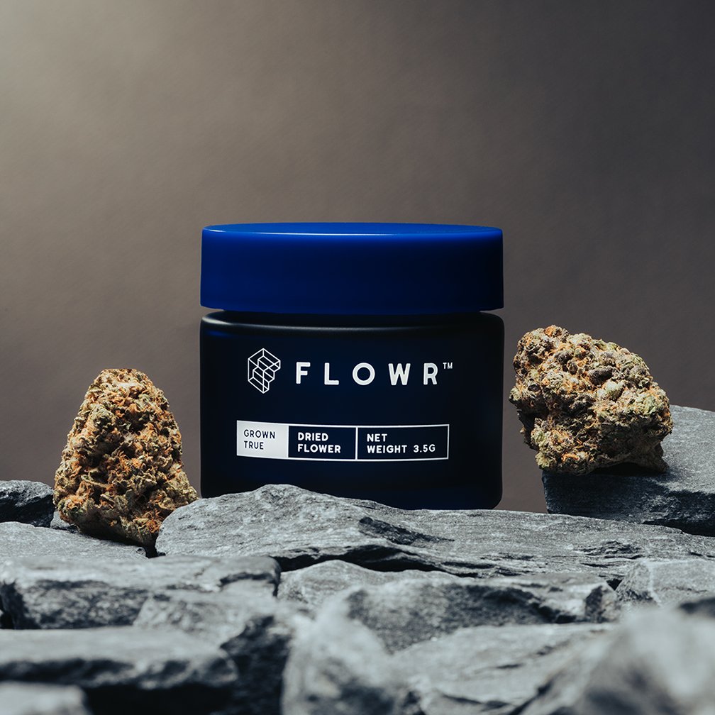 Take your Monday to new heights with our new Sativa-leaning hybrid, BC Lemon Ice. ✌️💙🍋

#GrownTrueInBC

#flowr #420community #okanagangrown