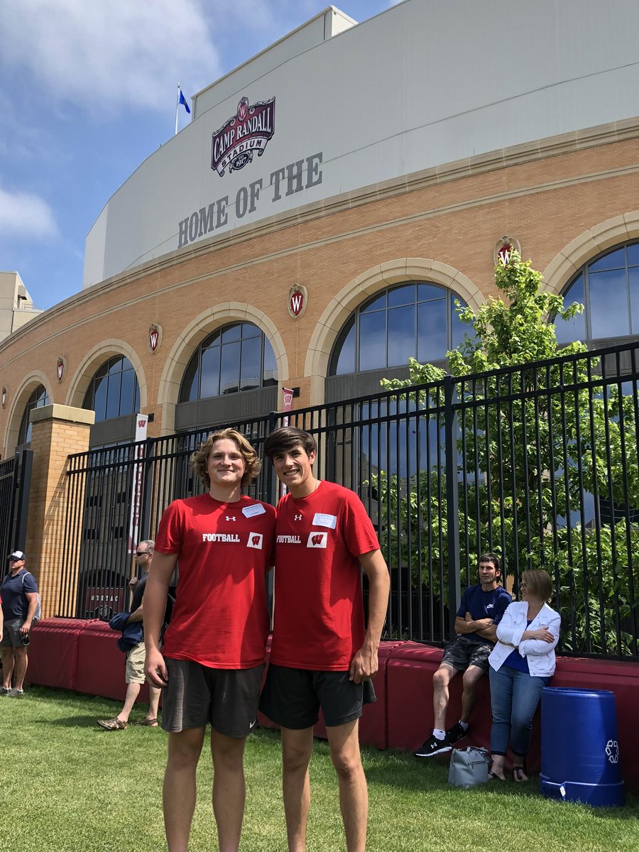 📍Madison, Wisconsin
<a href="/Mitchell_R90/">Mitchell Roberts</a> <a href="/EL_Trojans_FB/">East Lansing Football</a>