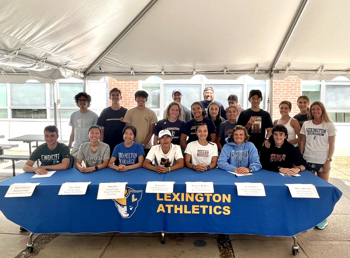 LexMinutemenAth's tweet photo. Incredible day celebrating LHS Class of 2022 collegiate students-athletes! Lexington HS is SO proud of all that you have accomplished on and off the field/court/track/diamond/pool! Congratulations and best of luck! #LexGo ππππβ½οΈππ₯βΎοΈππ»ββοΈπ#2enior2 π https://t.co/GaAegawdQv