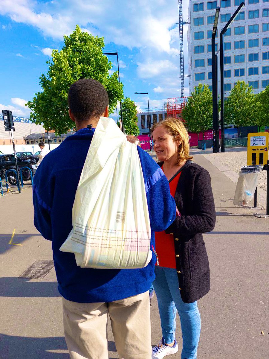 YasminaBaziz1's tweet photo. Les citoyens de la #circo6 #Aibervilliers #Pantin veulent des députés présents sur le terrain et non pas tous les 5 ans. Je sais ce qui est bon pour notre territoire. #faisonsensemble #pourvous @votez @YasminaBaziz1 https://t.co/xdJC7CYP2r