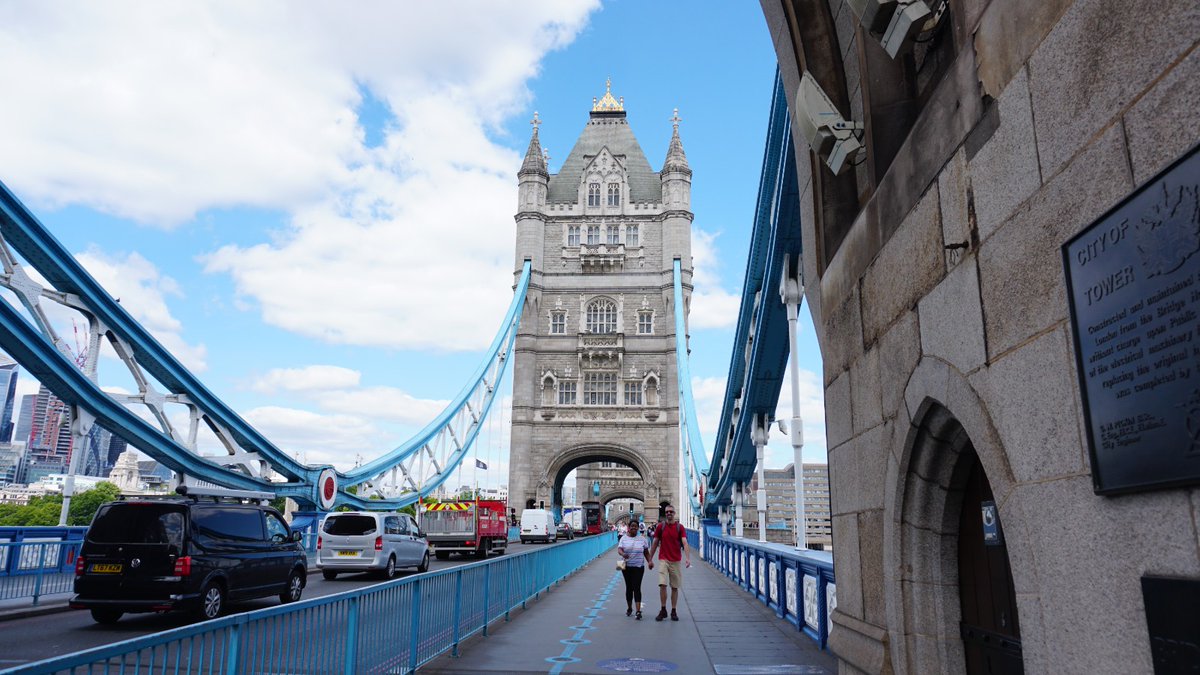 SolanaBurgerK's tweet photo. SBK team just arrived to London 📍

Are you ready to cook some adventures chefs? 👨‍🍳

@kasama_sol @LiquidatedSnk @srritto https://t.co/2z3dVm9O6X