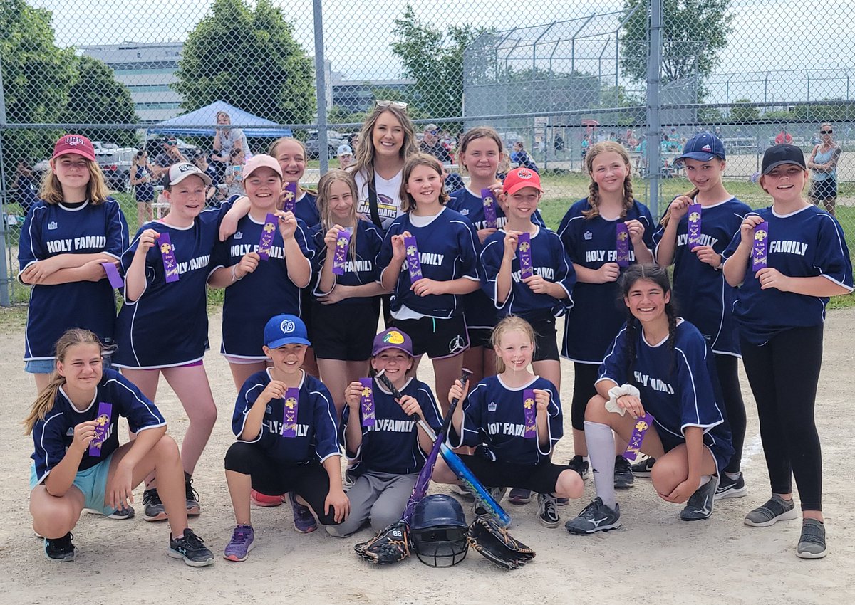 NadaOffak's tweet photo. These @hfsnewhamburg Guardians played their hearts out and had a blast at the 3-Pitch Tourney today! 🙏Thanks to coaches @kylesutter1,  @miss_eden_ and special Coach H for building their skills ❤️⚾️ https://t.co/f41mnk2PLD