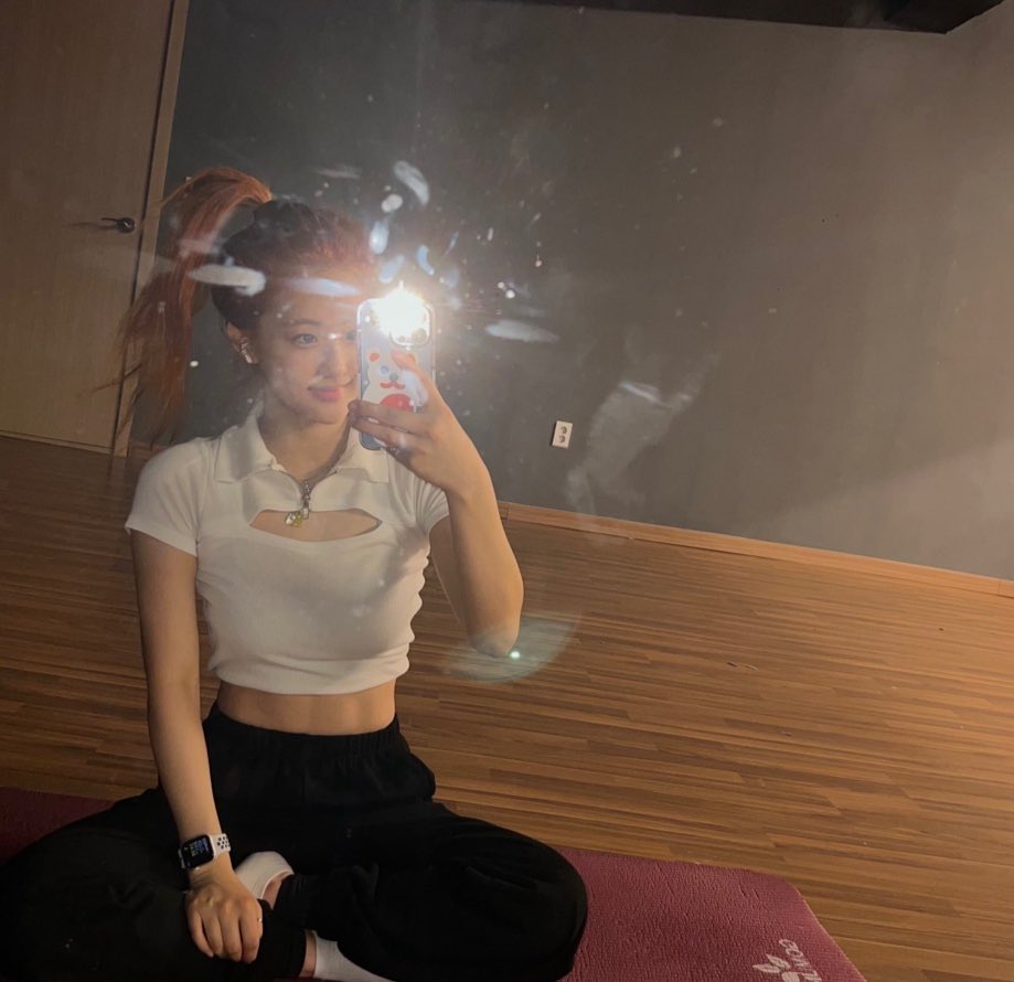 ichillinfancafe's tweet photo. 220613 joonie fancafe update (1/3)
#JOONIE #주니
#ICHILLIN #아이칠린 https://t.co/p9r1yRHwC6