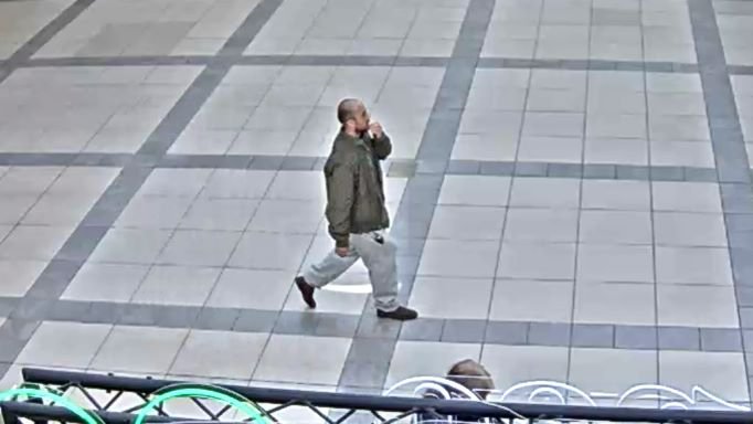 CalgaryPolice's tweet image. We need help to identify a suspect believed to be involved in a sexual assault that occurred on Sat., May 21, 2022, at approximately 5:20 p.m. at CF Market Mall. 
newsroom.calgary.ca/police-seek-as…