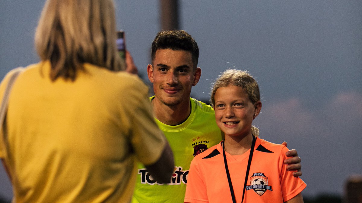 MenaceSoccer94's tweet photo. There's always time for the best fans in @USLLeagueTwo after a Menace game! ❤️🖤

#UpTheMenace | #Path2Pro https://t.co/OPyoLHqLuh