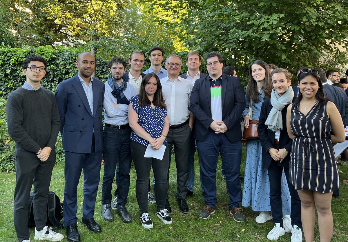 Ce soir direction La Garenne-Colombes pour soutenir notre président <a href="/lesRep92/">Les Républicains 92</a> et candidat <a href="/lesRepublicains/">les Républicains</a> <a href="/philippejuvin/">🇫🇷 🇪🇺 Pr Philippe Juvin MD PhD</a> qui après une belle campagne est au 2e tour des élections législatives. Tu peux compter sur nous Philippe 💪👏🚀

🗳 Dimanche votez et faites voter Juvin