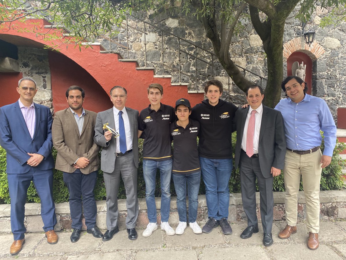 El equipo de la ⁦<a href="/PreparatoriaUP/">PreparatoriaUP</a>⁩ que competirá en Inglaterra en el mundial F1. #PanteraNoCualquiera. Futuros ingenieros ⁦<a href="/UPMexico/">Universidad Panamericana Ciudad de México</a>⁩