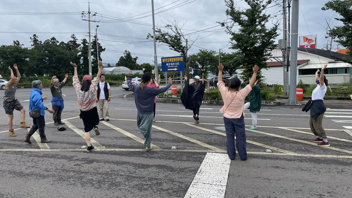 길 위의 신부 tweet media