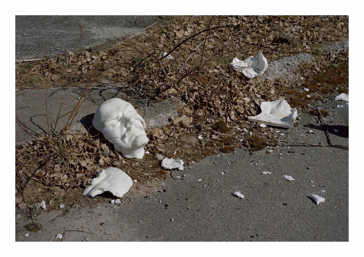 Raúl Ortega Ayala presenta por primera vez en México su proyecto fotográfico y audiovisual derivado de los testimonios de la zona de exclusión de Chernóbil. bit.ly/Raúl-Ortega-Ay…