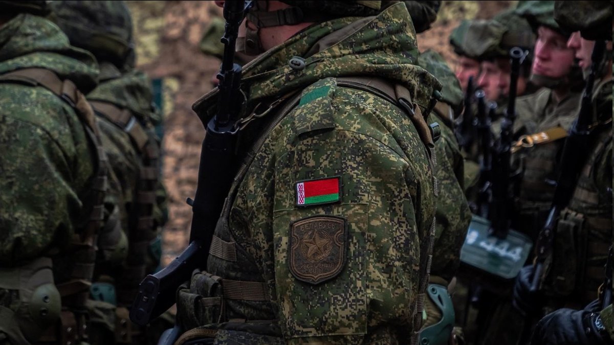Дуже багато свідчень отримуємо про те, що з півночі разом з російськими фашистами в Україну заходили і білоруські покидьки.
Це розв'язує нам руки.
1/2