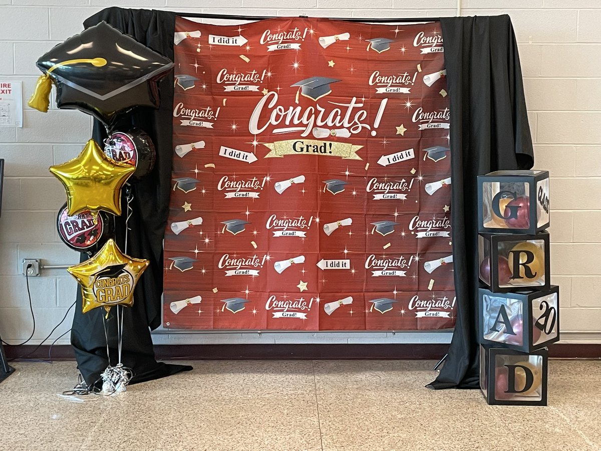 JODriscoll13's tweet photo. 🐾BRHS SENIOR BREAKFAST IN HONOR OF OUR SENIOR CLASS OF 2022!
4 Days until Graduation!
#bectonsbest #classof2022 #almostgraduates
@bectonhs https://t.co/JMpevZunHW