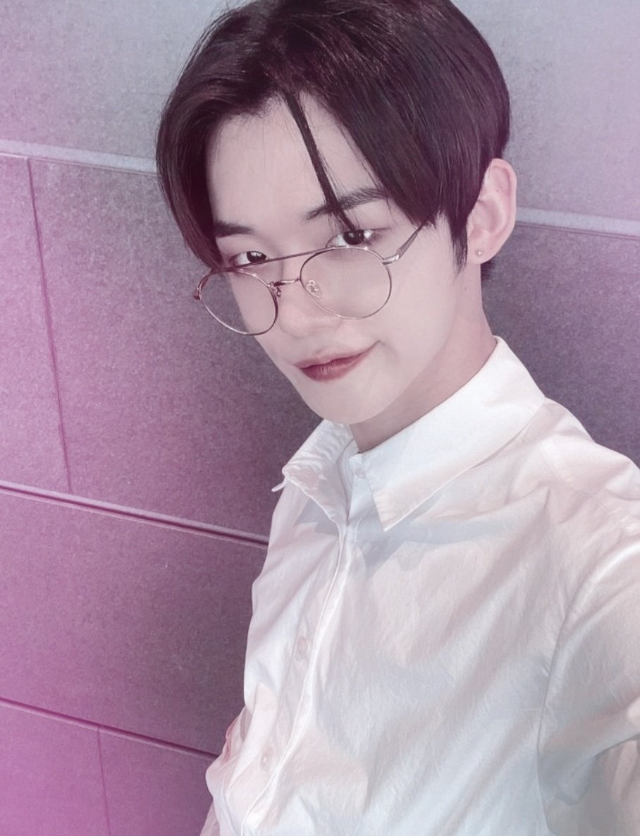 ctnent_'s tweet photo. [ 🍃 ] ᴩᴏᴧь Чхʙᴇ Ёнджунᴀ ( ТХТ ) ɜᴀбᴩᴏниʙᴀнᴀ. https://t.co/99YFElsYpp