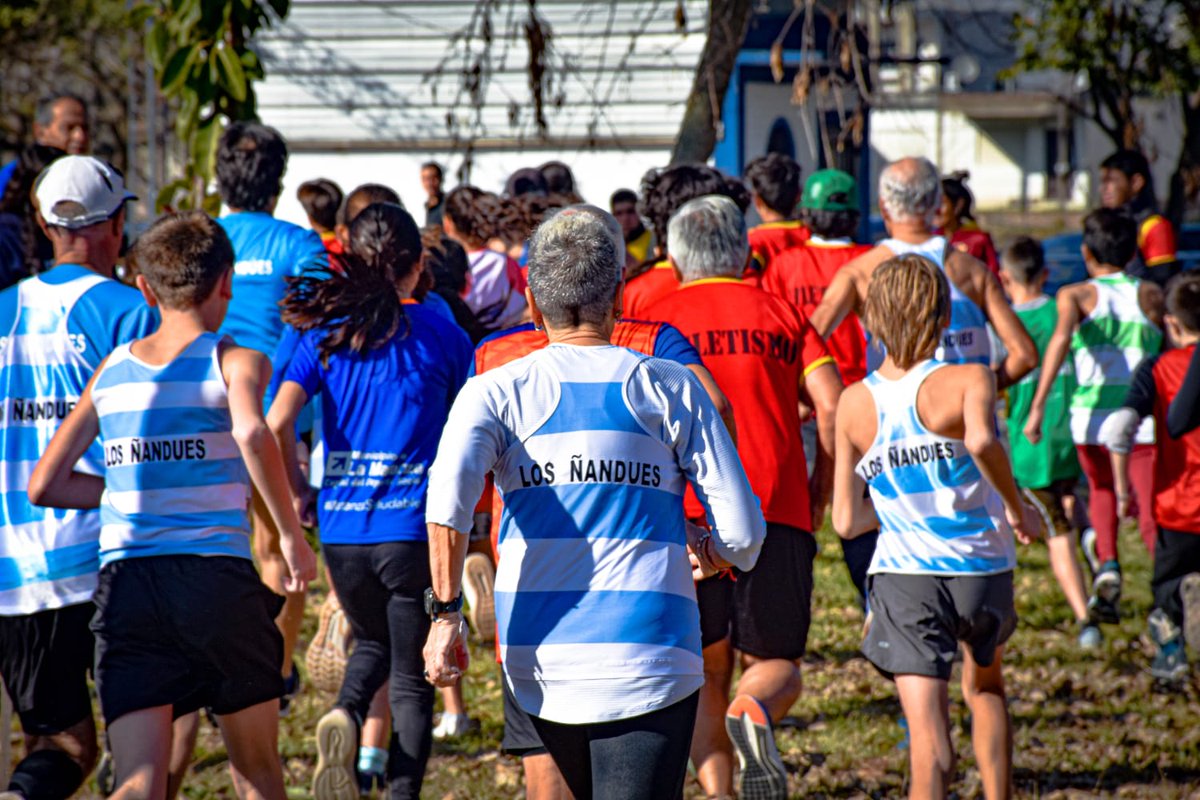 LucasTundisOK's tweet photo. Ayer en  Quilmes fuimos sede del Cross Cauntry de la Federación Atlética Metropolitana.

Agradecemos al  Club Ciclista Quilmes por abrir sus puertas para realizar este importante evento para nuestros atletas 🙌

#SomosQuilmes💙 https://t.co/w3XfqQfF4l